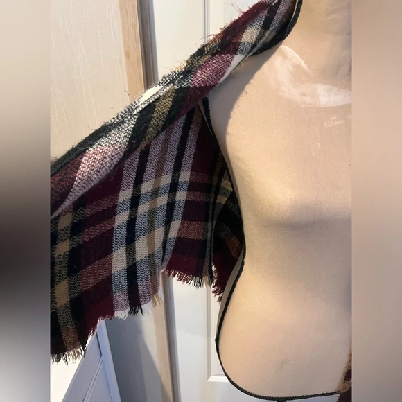 Unbranded scarf, red, black, tan plaid pattern - Picture 2 of 5